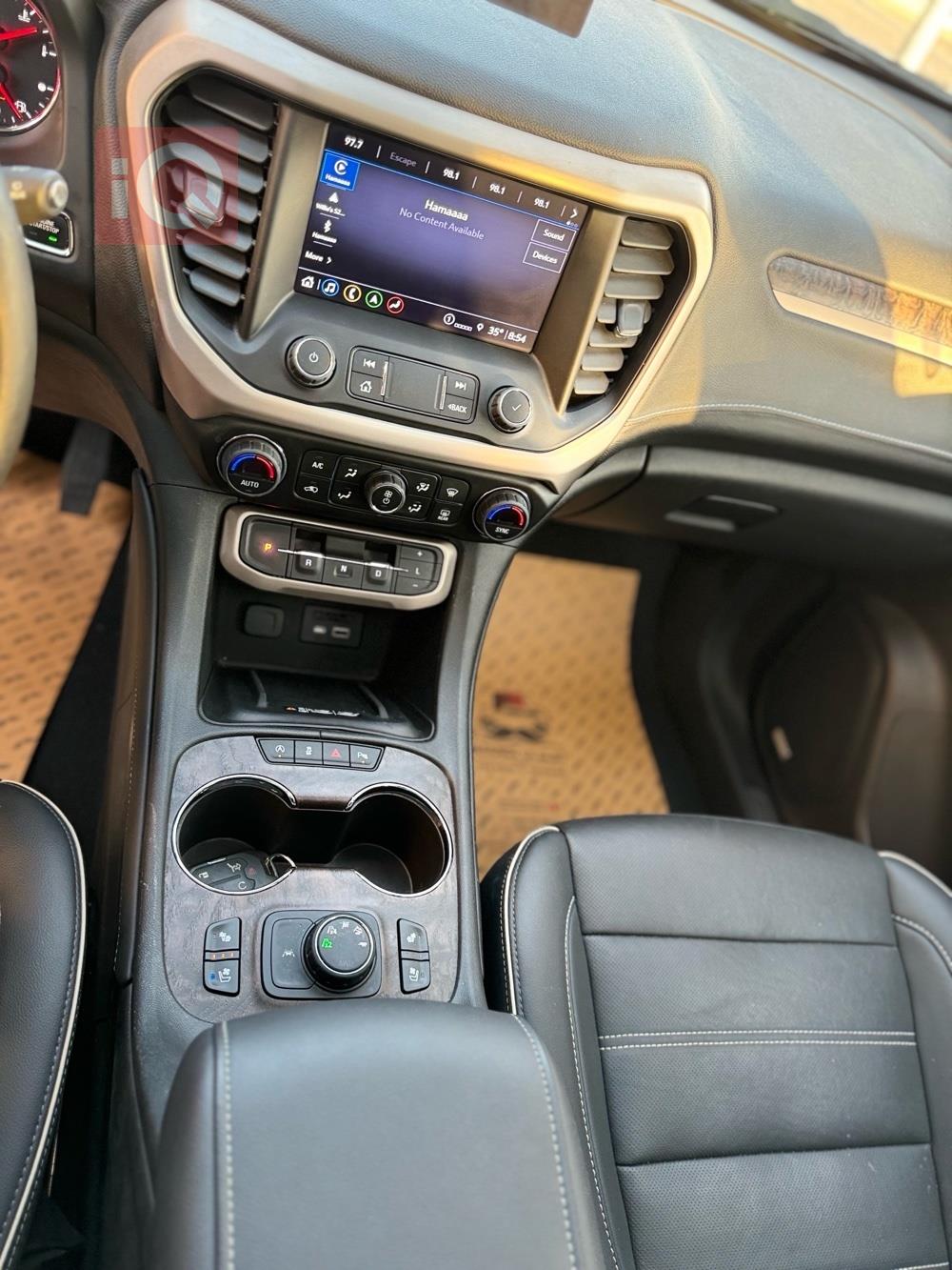 جي ام سي اكاديا